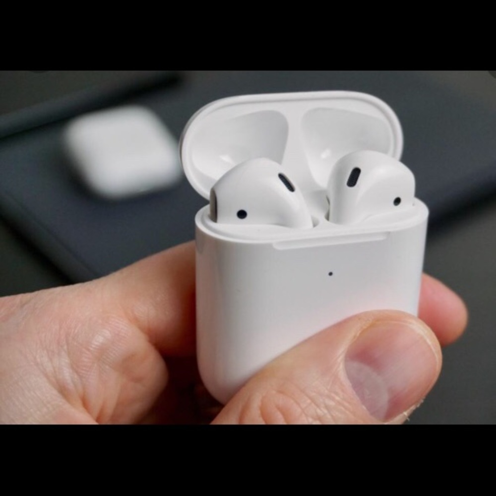 Apple AirPods 2nd Generation